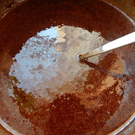 Krok 4 - Masa czekoladowo-śliwkowa do wafli foto