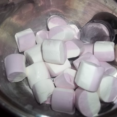 Krok 1 - Masa do tortów z pianek marshmallows foto
