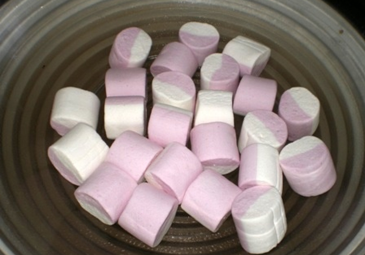 Masa z pianek marshmallows foto