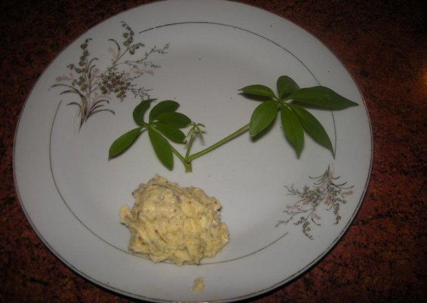 Fotografia przedstawiająca Masełko czosnkowo-ziołowe