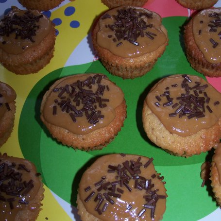 Krok 7 - Maślanka i masa kajmakowa, czyli muffinki do kawki foto