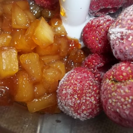 Krok 3 - Maślankowe lody cukiniowo-truskawkowe foto