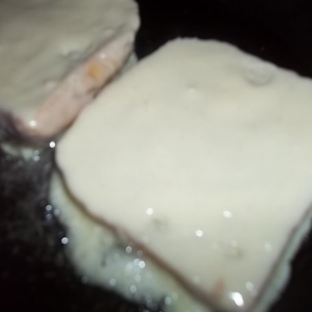 Krok 3 - Maślankowe tosty z twarożkiem foto