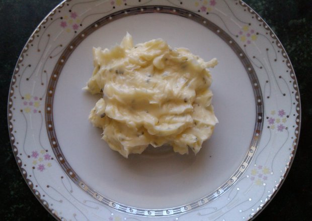 Fotografia przedstawiająca Masło czosnkowe
