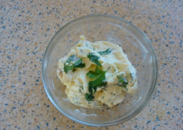 Fotografia przedstawiająca masło ziołowe
