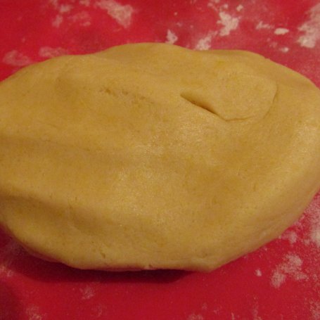Krok 1 - Maurycy- ciasto miodowo- makowe z masą z kaszy manny foto