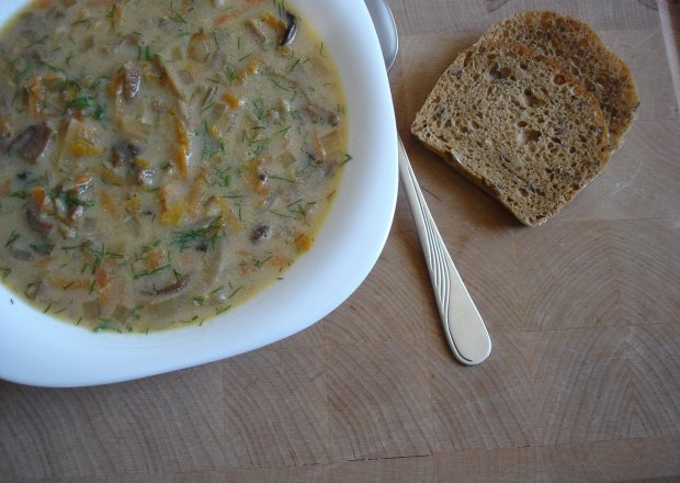 Fotografia przedstawiająca Mazurska zupa grzybowa