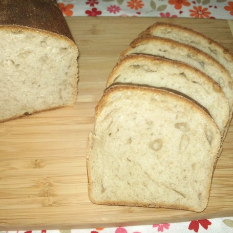 Krok 5 - Mięciutki chleb pszenny na zakwasie foto