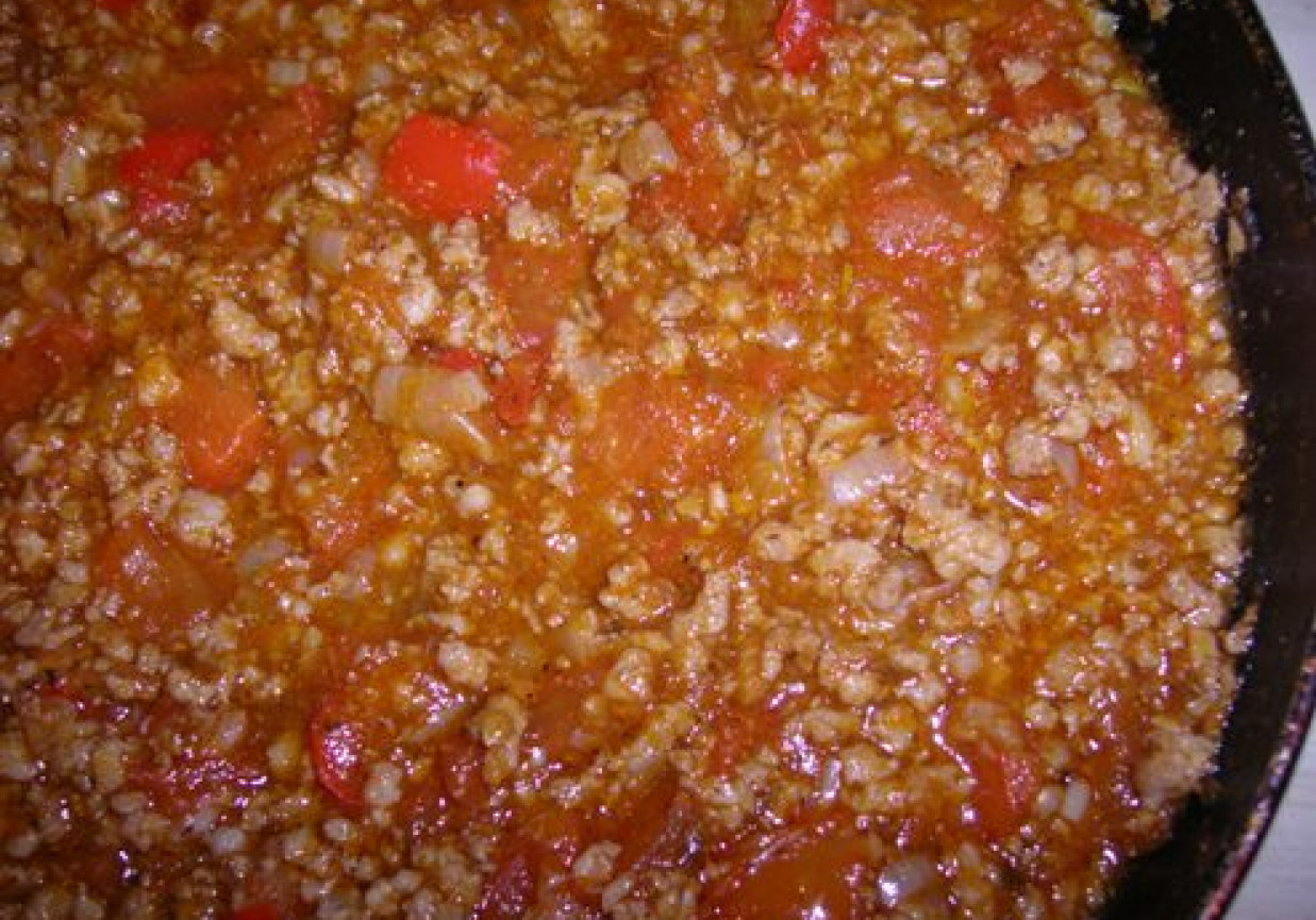 Mielona karkówa w pomidorowym sosie z paprykową nutką foto