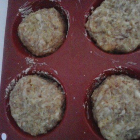 Krok 2 - mielone kuleczki z kalafiorem i mozzarellą foto