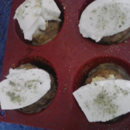 Krok 4 - mielone kuleczki z kalafiorem i mozzarellą foto