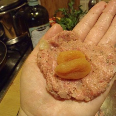 Krok 3 - Mielone kuleczki z morelami foto
