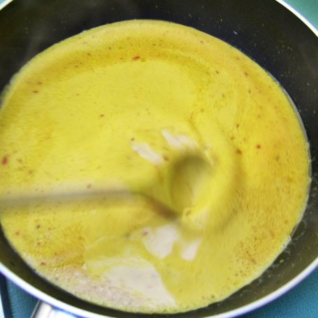 Krok 3 - Mielone w ostrym sosie curry po indyjsku foto