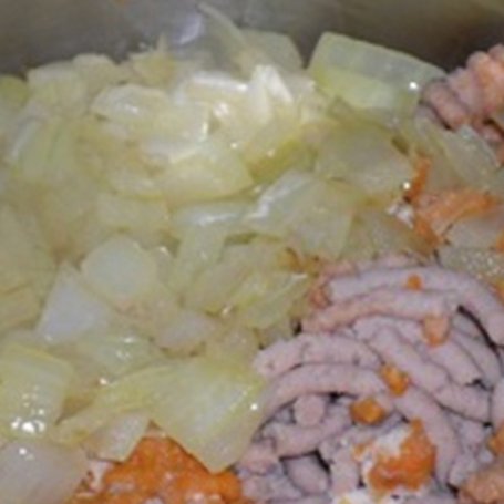 Krok 2 - Mielone z marchewką i ryżem z parowaru foto