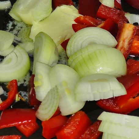 Krok 5 - Mielone z ryżem, marchewką i pekinką foto