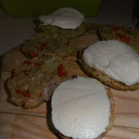 Krok 4 - Mielone z warzywami i mozzarellą foto