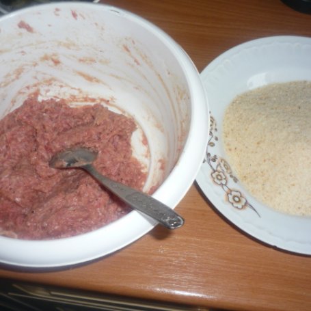 Krok 3 - Mięsne klopsy z drożdżami i mąką foto