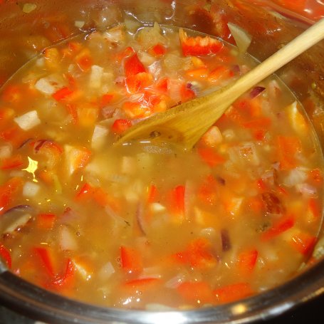 Krok 1 - Mięsne kuleczki w gulaszu a la leczo foto
