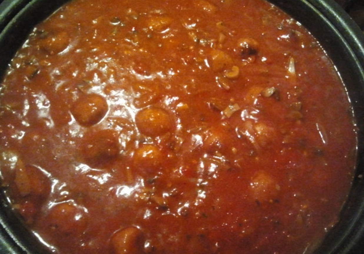 Mięsne kuleczki w sosie pomidorowym foto