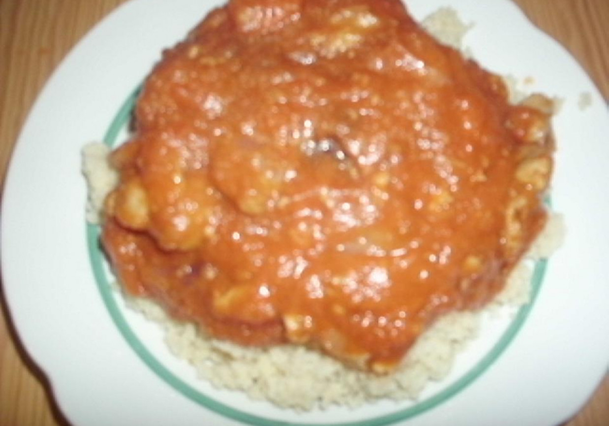 Mięso gulaszowe w sosie dyniowo-pomidorowym foto