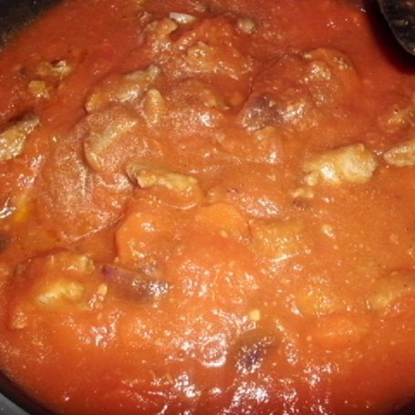 Krok 4 - Mięso gulaszowe w sosie dyniowo-pomidorowym foto