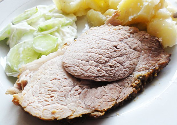 Fotografia przedstawiająca Mięso pieczone w musztardzie francuskiej