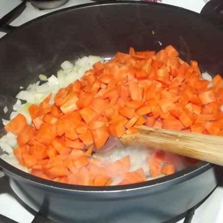 Krok 3 - Mięso z warzywami zapiekane pod puree foto