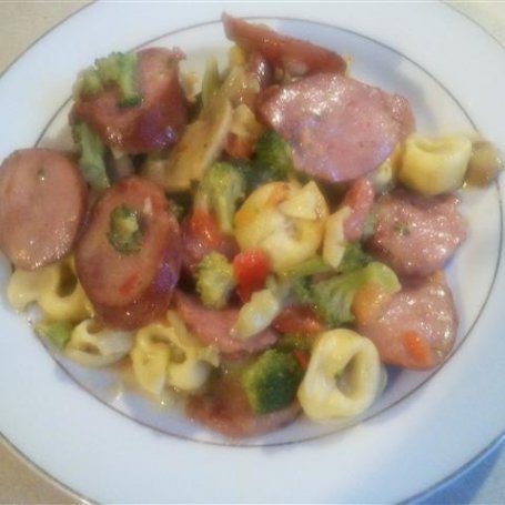 Krok 5 - Mieszanka warzywna z tortellini z kiełbasą foto