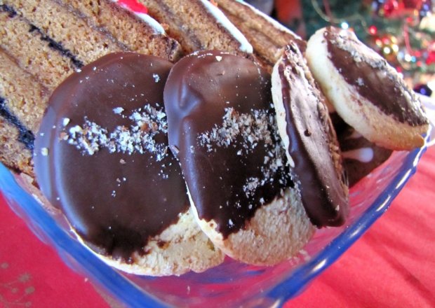 Fotografia przedstawiająca Migdałowe talarki w czekoladzie