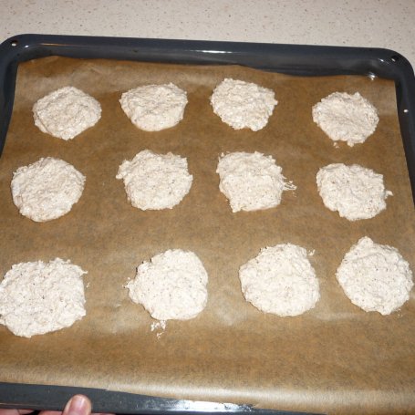Krok 4 - Migdałowo-orzechowe ciasteczka z białek foto