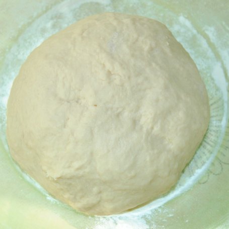 Krok 2 - Mini focaccia z wędzonymi szprotkami foto