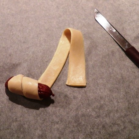 Krok 1 - Mini kabanosy w cieście francuskim foto