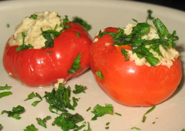 Fotografia przedstawiająca Mini papryczki pomidorowe z farszem mięsnym