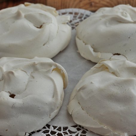 Krok 4 - Mini pavlova z gruszkami foto