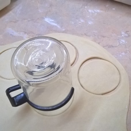 Krok 2 - Mini pierożki z czereśniami Zewy foto