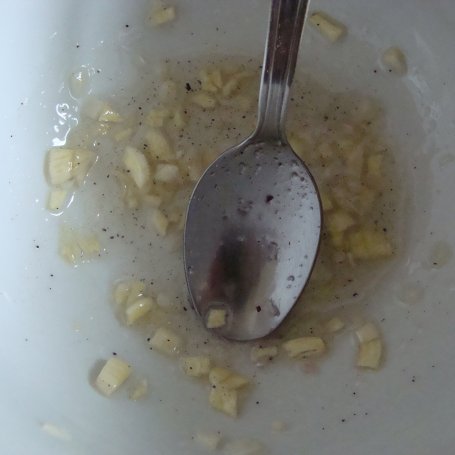 Krok 3 - mini szaszłyczki z kurą w tle foto