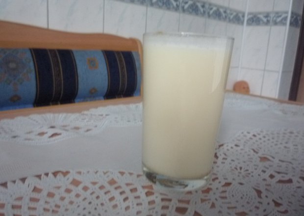Fotografia przedstawiająca Miód z mlekiem