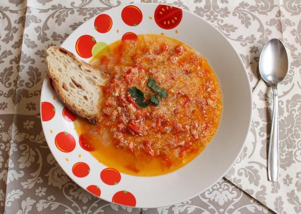 Fotografia przedstawiająca Misz masz paprykowo-pomidorowy