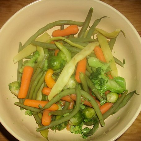 Krok 3 - Miszmasz z warzyw z grzankami foto
