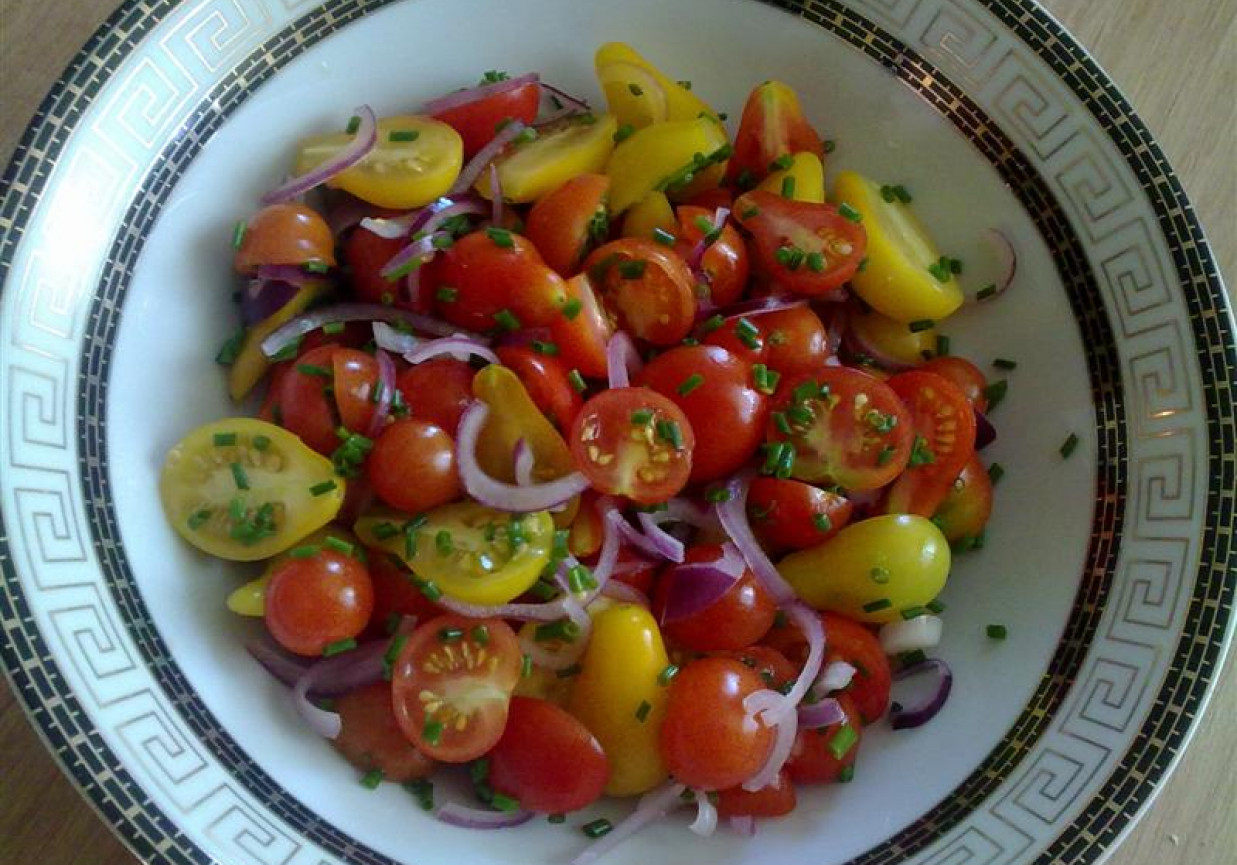 Mix sałatkowy z pomidorków foto