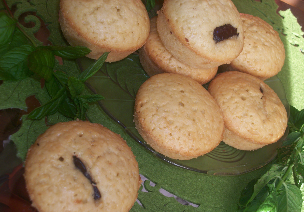 Mleczne muffiny z czekoladą foto