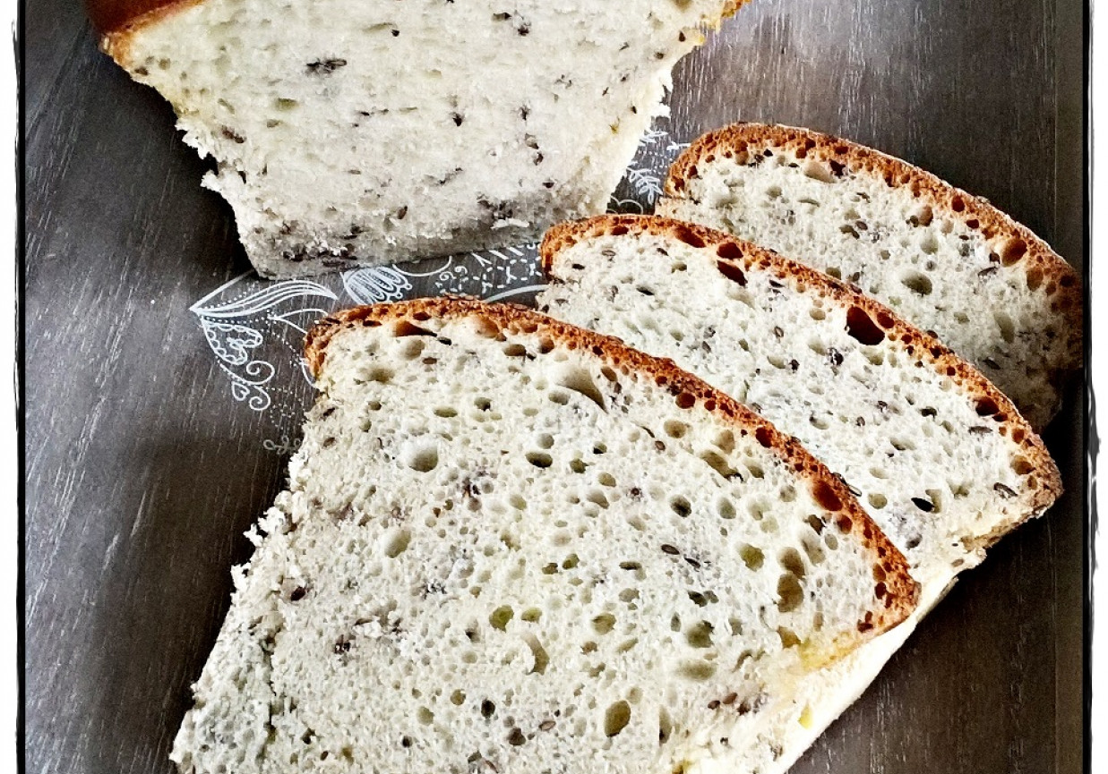 Mleczny chleb pszenno - żytni Zewy foto