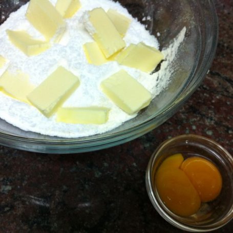 Krok 1 - Mleczny mazurek z masłem orzechowym foto