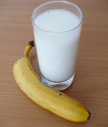 Fotografia przedstawiająca mleko bananowe