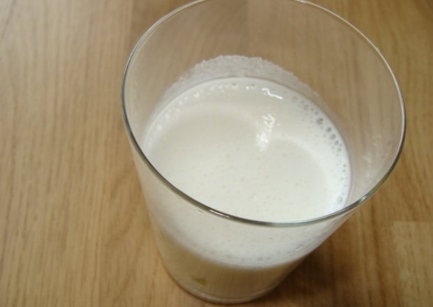 Fotografia przedstawiająca mleko waniliowe