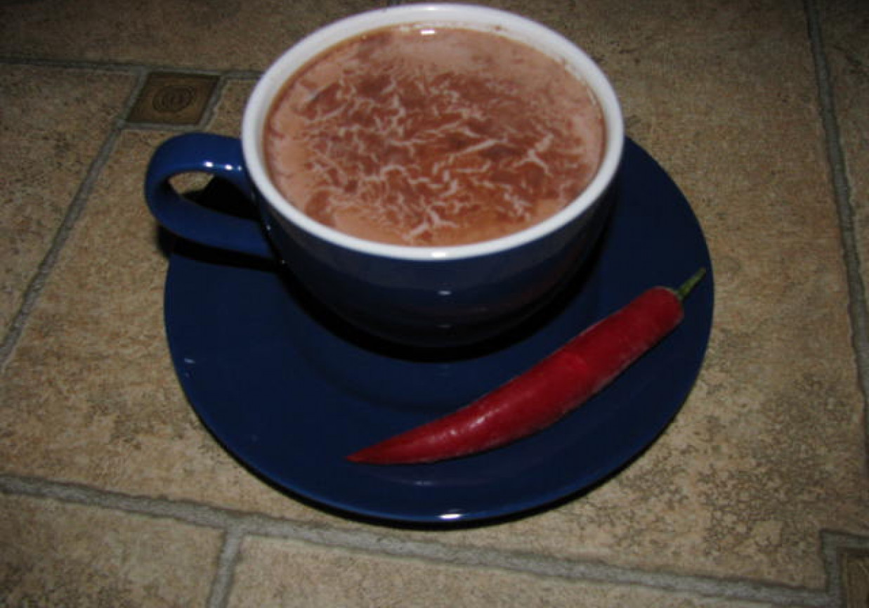 Mleko z czekoladą chili foto