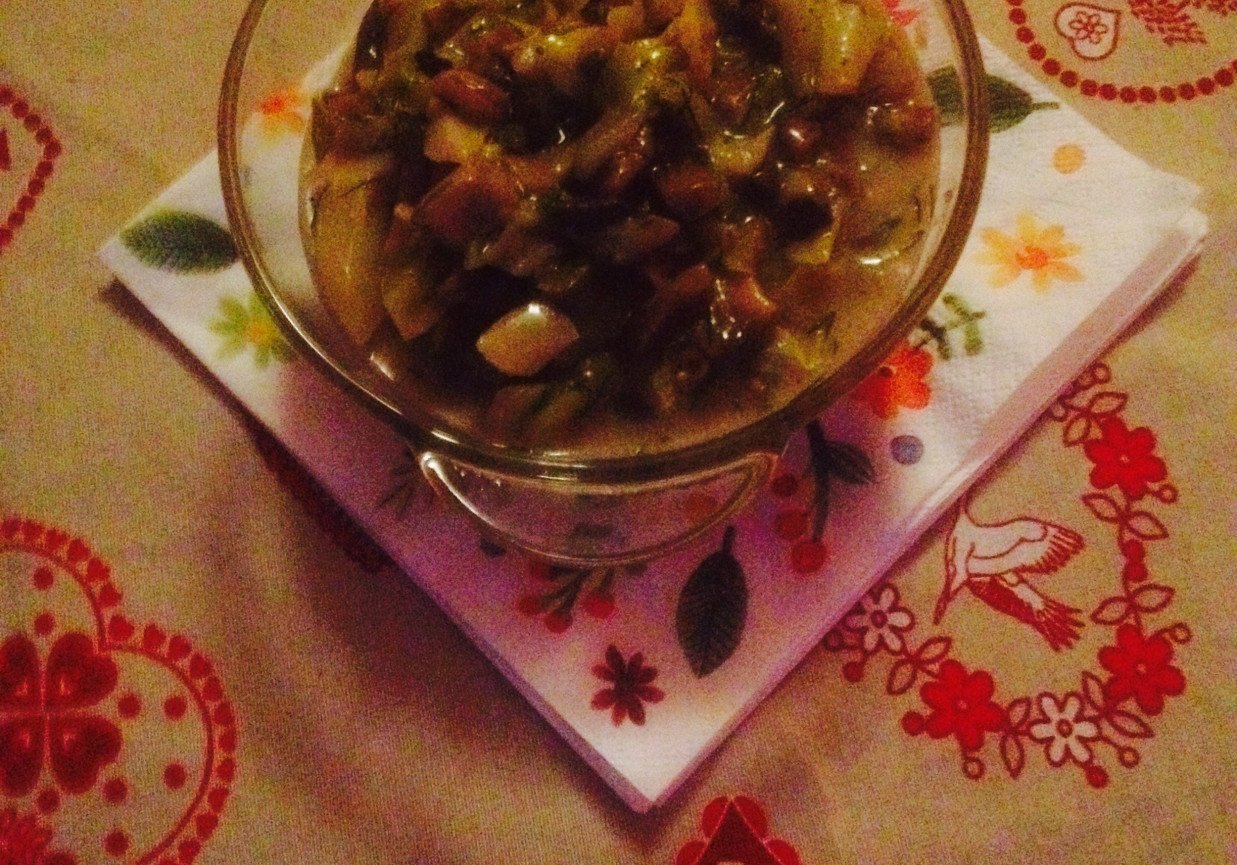 Młoda kapsuta z pieczarkami foto