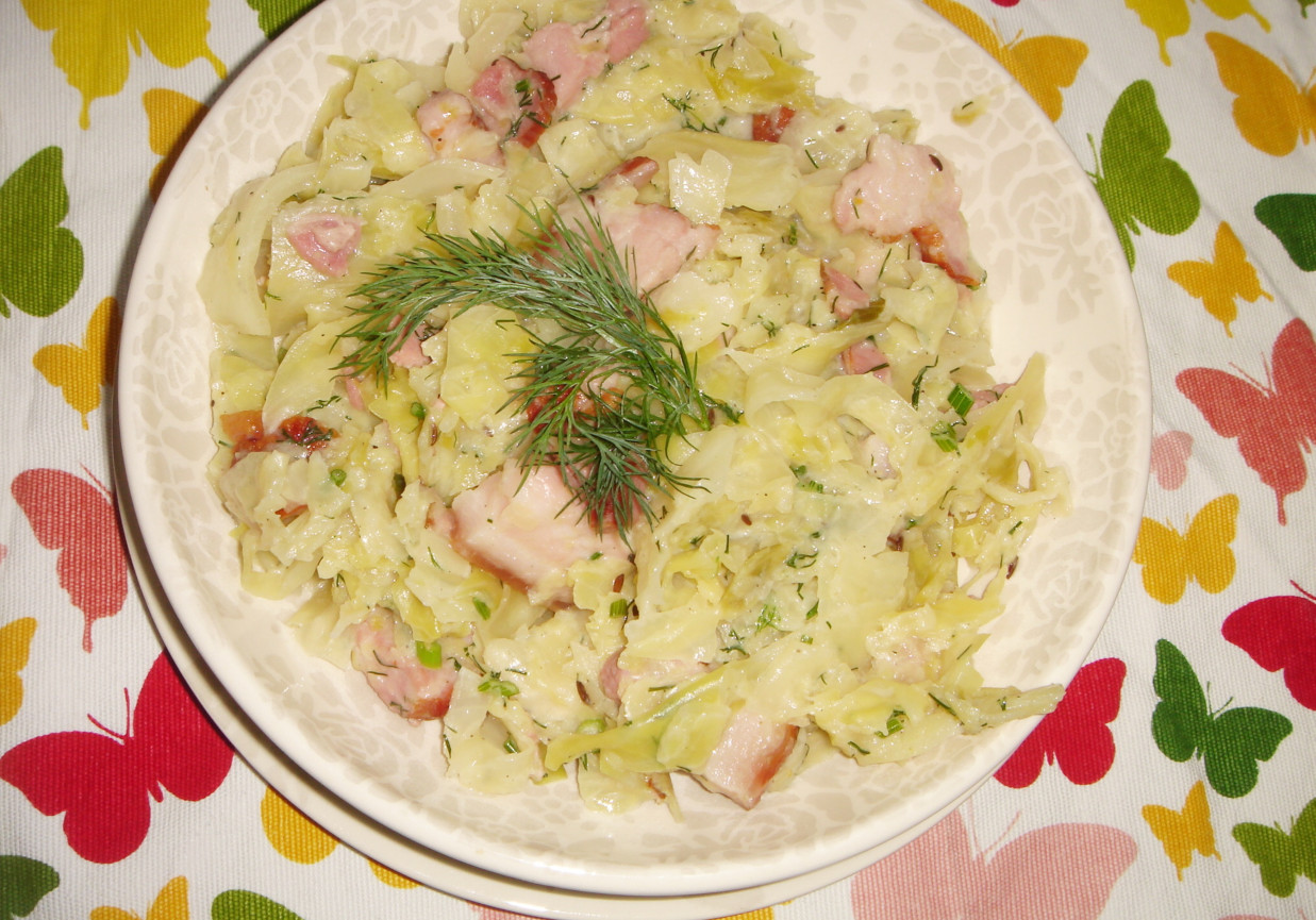 Młoda kapusta po chłopsku foto