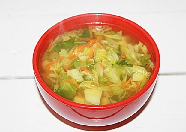 Fotografia przedstawiająca Młoda kapusta - zupa