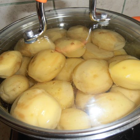 Krok 1 - Młode ziemniaki w śmietanie z koperkiem foto